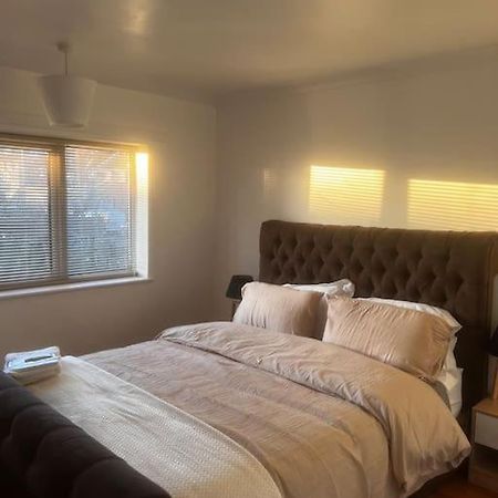 Home In Basildon, Essex Luaran gambar