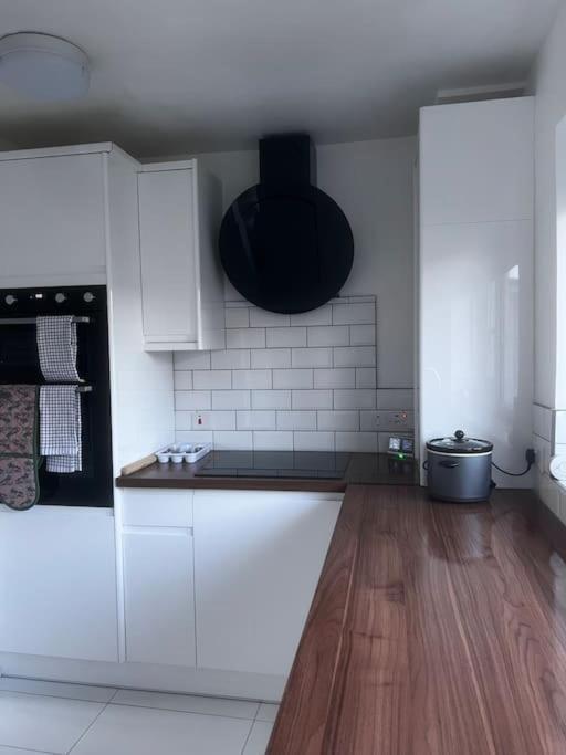Home In Basildon, Essex Luaran gambar
